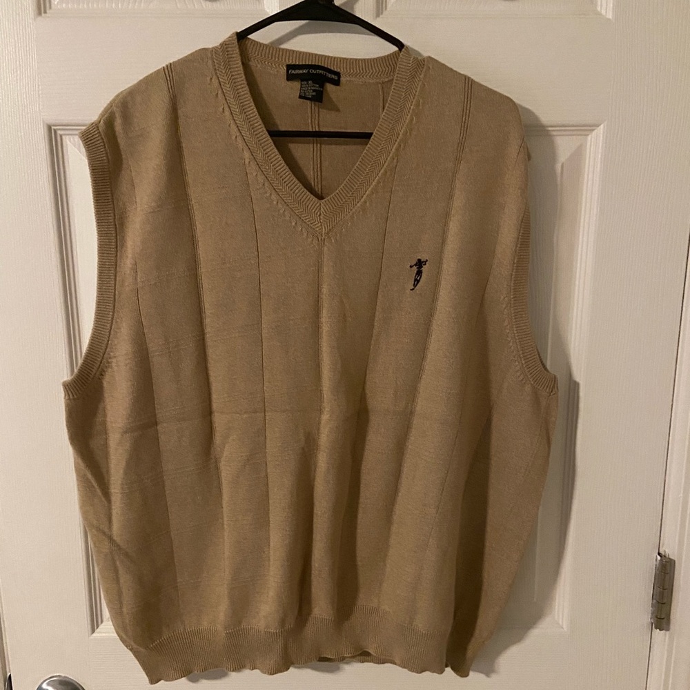 Fairway Outfitters 100% Cotton V-Neck Vest, XL.